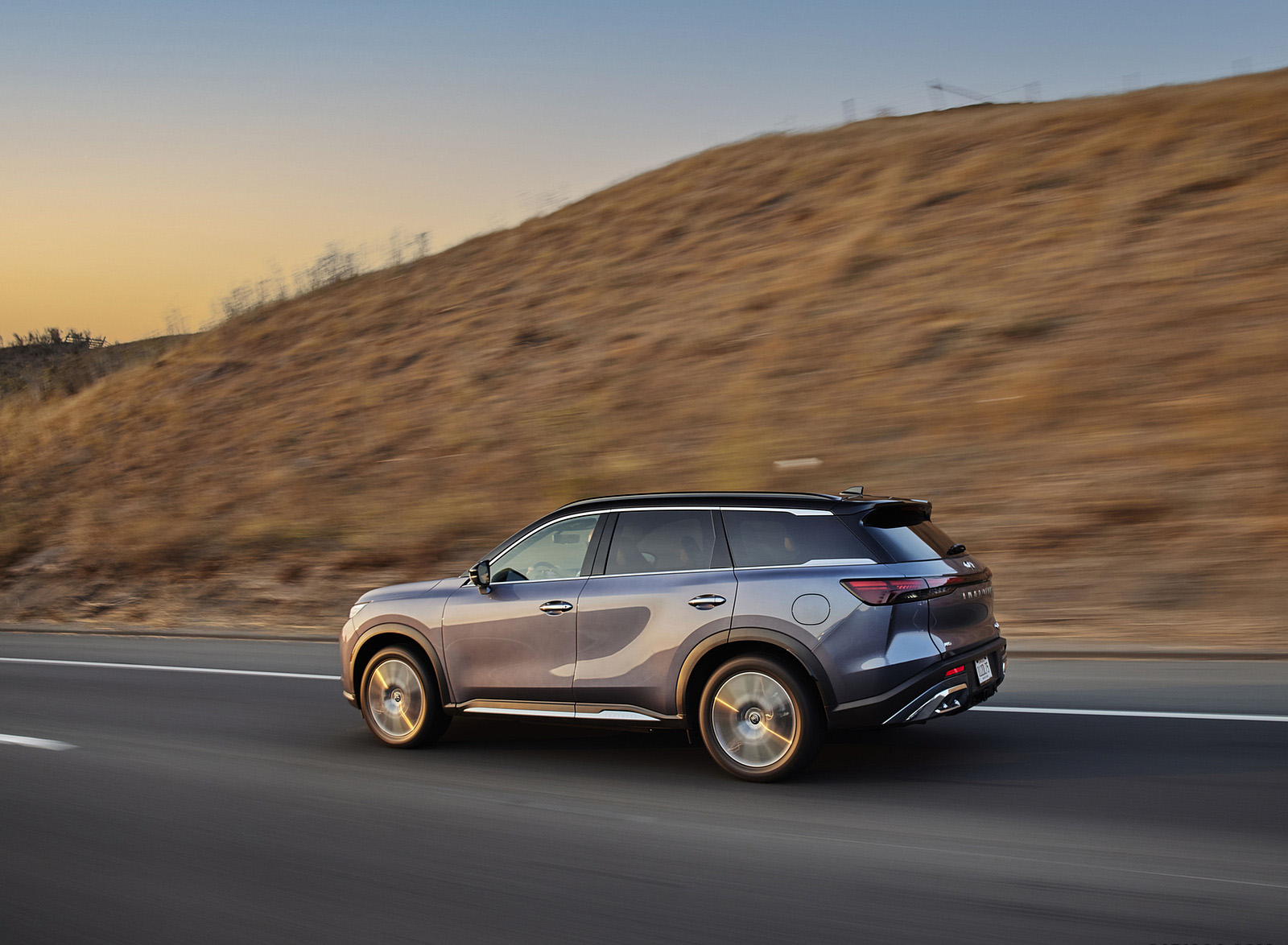 2022 Infiniti QX60 Side Wallpapers (5)