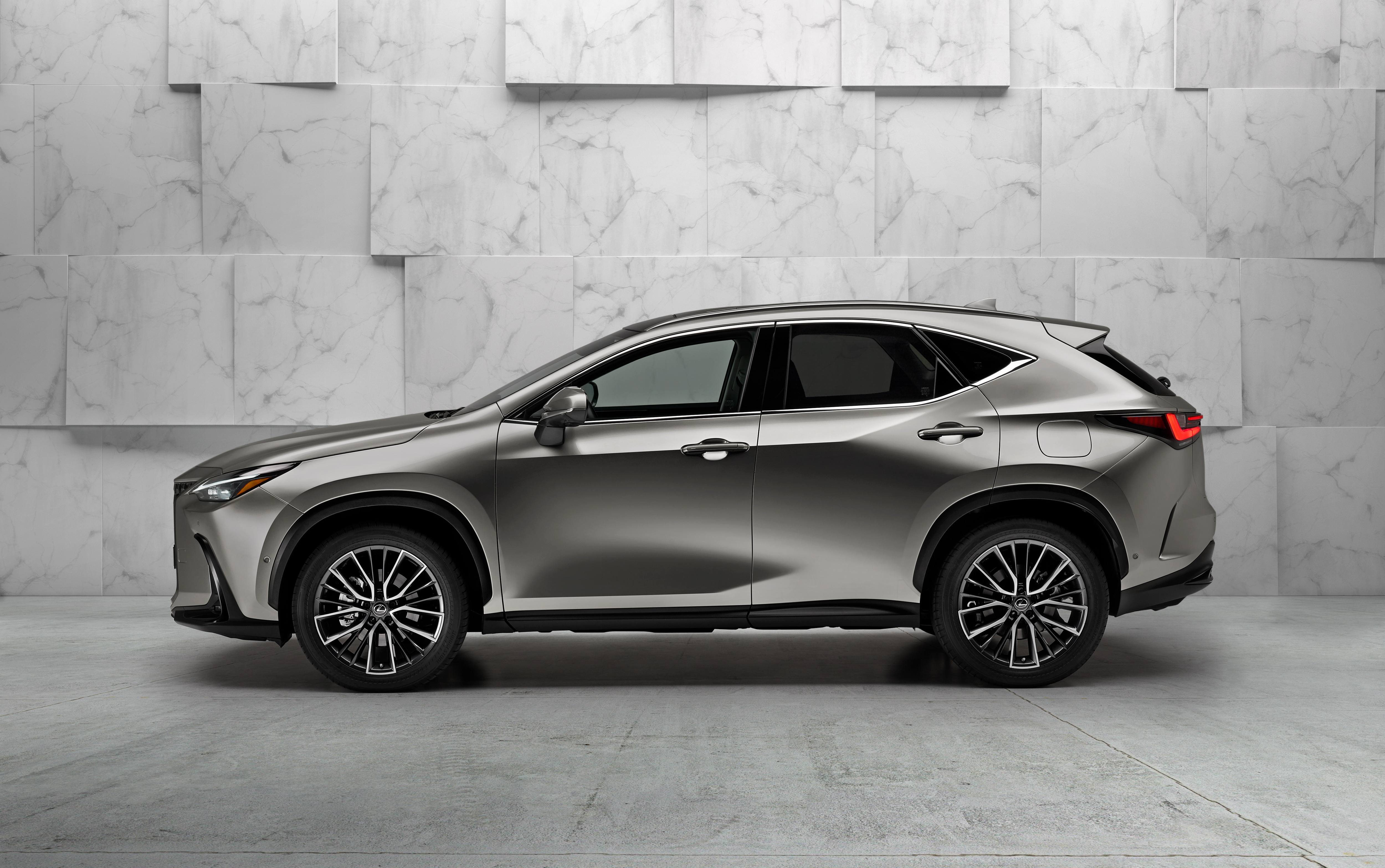 2022 Lexus NX 350h AWD Hybrid Side Wallpapers (12)