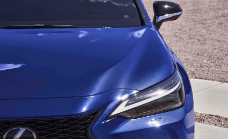 2022 Lexus NX 450h+ AWD F Sport Plug-In Hybrid Headlight Wallpapers 450x275 (4)