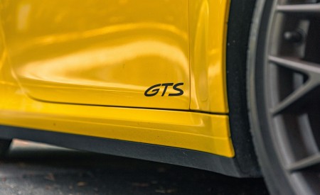 2022 Porsche 911 Carrera GTS Badge Wallpapers  450x275 (23)