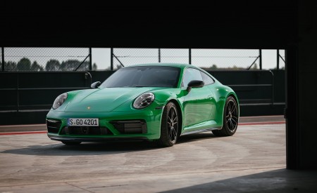 2022 Porsche 911 Carrera GTS (Color: Python Green) Front Three-Quarter Wallpapers 450x275 (109)