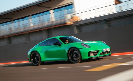 2022 Porsche 911 Carrera GTS (Color: Python Green) Front Three-Quarter Wallpapers 450x275 (92)