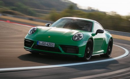 2022 Porsche 911 Carrera GTS (Color: Python Green) Front Three-Quarter Wallpapers 450x275 (87)