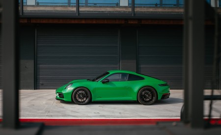 2022 Porsche 911 Carrera GTS (Color: Python Green) Side Wallpapers 450x275 (105)