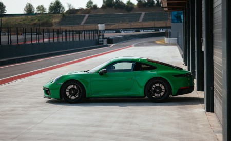 2022 Porsche 911 Carrera GTS (Color: Python Green) Side Wallpapers 450x275 (107)