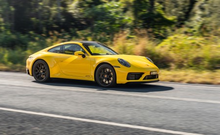 2022 Porsche 911 Carrera GTS Front Three-Quarter Wallpapers  450x275 (2)