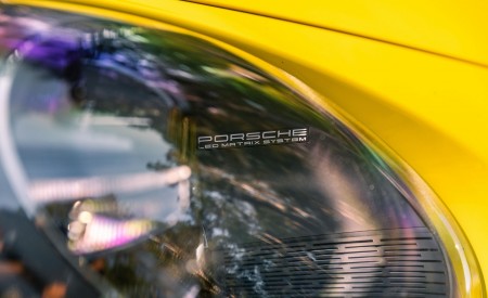 2022 Porsche 911 Carrera GTS Headlight Wallpapers 450x275 (20)