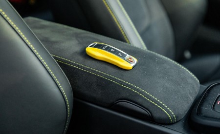 2022 Porsche 911 Carrera GTS Interior Detail Wallpapers 450x275 (42)