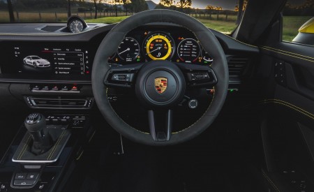2022 Porsche 911 Carrera GTS Interior Steering Wheel Wallpapers  450x275 (37)
