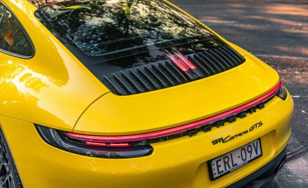 2022 Porsche 911 Carrera GTS Tail Light Wallpapers 450x275 (28)