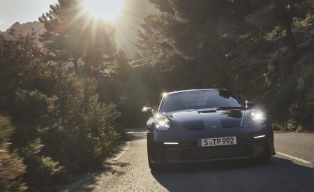2022 Porsche 911 GT3 with Touring Package Front Wallpapers 450x275 (98)