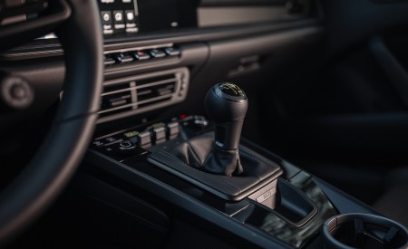 2022 Porsche 911 GT3 with Touring Package (MT; Color: Agate Grey Metallic) Central Console Wallpapers 450x275 (94)