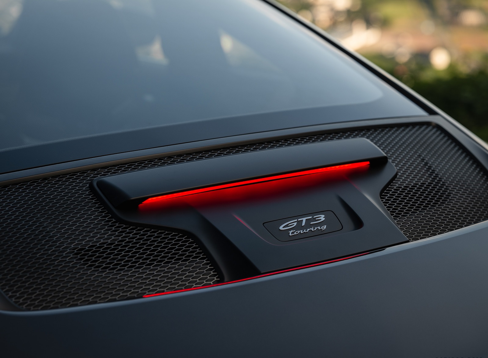 2022 Porsche 911 GT3 with Touring Package (MT; Color: Agate Grey Metallic) Detail Wallpapers #85 of 117
