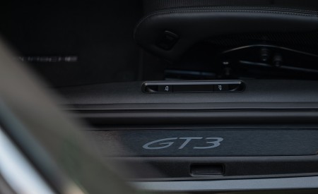 2022 Porsche 911 GT3 with Touring Package (MT; Color: Agate Grey Metallic) Door Sill Wallpapers 450x275 (91)