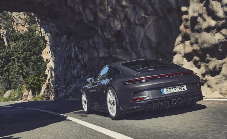 2022 Porsche 911 GT3 with Touring Package Rear Three-Quarter Wallpapers 450x275 (100)