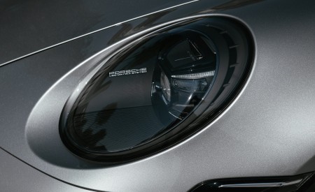 2022 Porsche 911 Targa 4 GTS (Color: GT Silver Metallic) Headlight Wallpapers 450x275 (40)