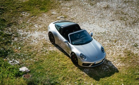2022 Porsche 911 Targa 4 GTS (Color: GT Silver Metallic) Top Wallpapers 450x275 (27)