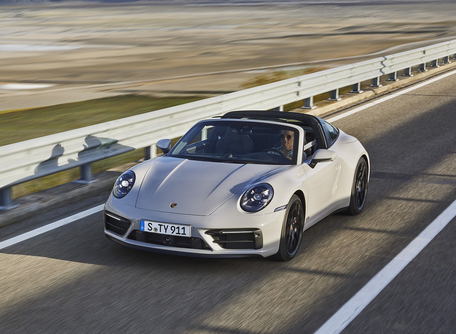 2022 Porsche 911 Targa 4 GTS Front Three-Quarter Wallpapers  (1)