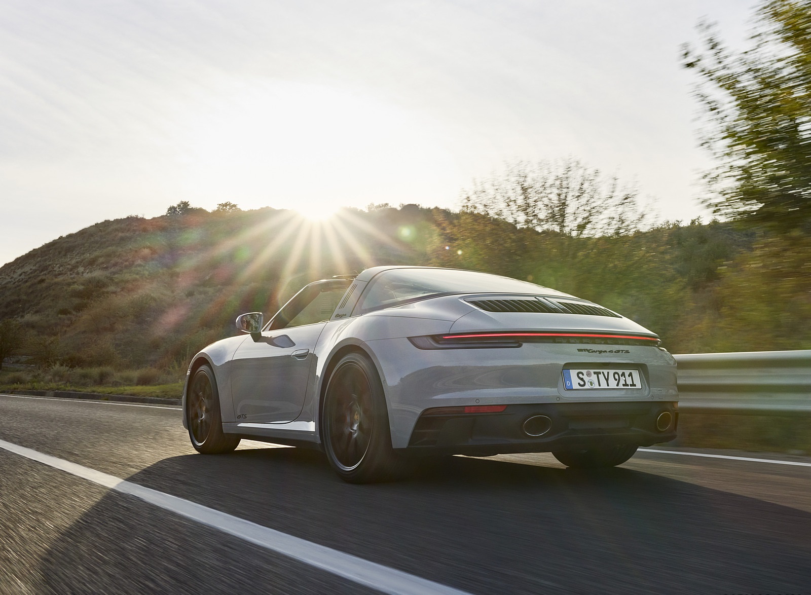 2022 Porsche 911 Targa 4 GTS Rear Three-Quarter Wallpapers (3)