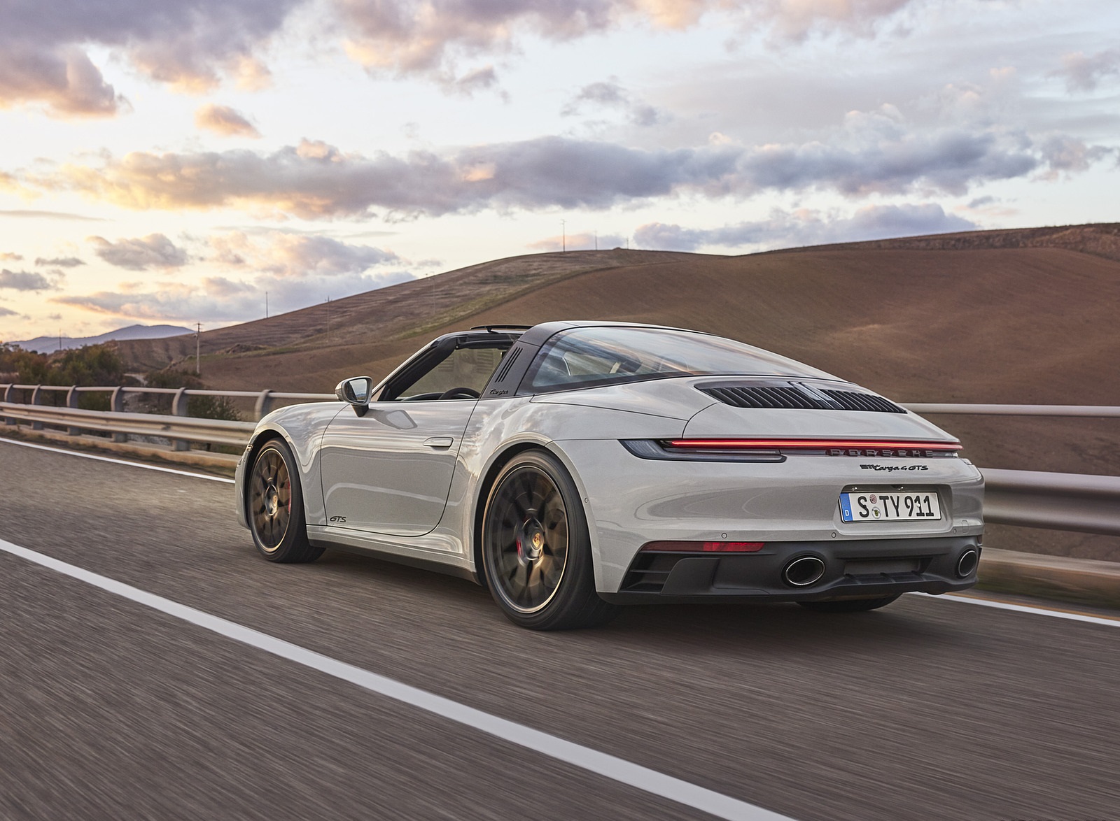 2022 Porsche 911 Targa 4 GTS Rear Three-Quarter Wallpapers (8)