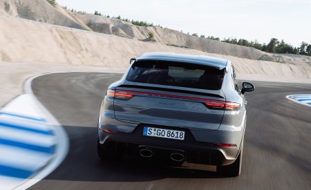 2022 Porsche Cayenne Turbo GT (Color: Arctic Grey) Rear Wallpapers 450x275 (134)