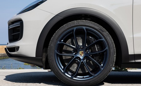 2022 Porsche Cayenne Turbo GT (Color: Crayon) Wheel Wallpapers 450x275 (190)