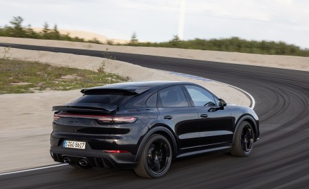 2022 Porsche Cayenne Turbo GT (Color: Jet Black Metallic) Rear Three-Quarter Wallpapers 450x275 (15)