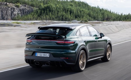 2022 Porsche Cayenne Turbo GT (Color: Porsche Racing Green Metallic) Rear Three-Quarter Wallpapers 450x275 (90)