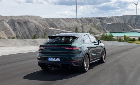 2022 Porsche Cayenne Turbo GT (Color: Porsche Racing Green Metallic) Rear Three-Quarter Wallpapers 450x275 (87)