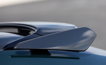 2022 Porsche Cayenne Turbo GT (Color: Porsche Racing Green Metallic) Spoiler Wallpapers 450x275 (101)