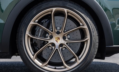 2022 Porsche Cayenne Turbo GT (Color: Porsche Racing Green Metallic) Wheel Wallpapers 450x275 (100)