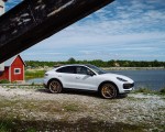 2022 Porsche Cayenne Turbo GT (Color: White) Front Three-Quarter Wallpapers 150x120