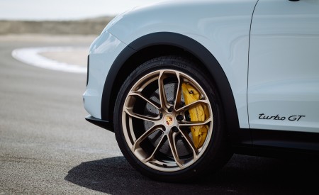 2022 Porsche Cayenne Turbo GT (Color: White) Wheel Wallpapers 450x275 (68)
