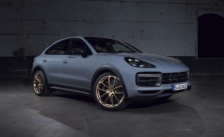 2022 Porsche Cayenne Turbo GT Front Three-Quarter Wallpapers 450x275 (217)