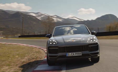 2022 Porsche Cayenne Turbo GT Front Wallpapers 450x275 (206)
