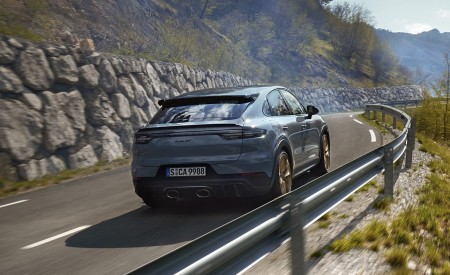 2022 Porsche Cayenne Turbo GT Rear Wallpapers 450x275 (211)