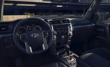 2022 Toyota 4Runner TRD Sport Interior Wallpapers 450x275 (6)