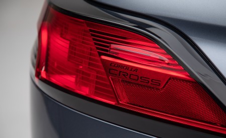 2022 Toyota Corolla Cross (Color: Celestite) Tail Light Wallpapers 450x275 (30)
