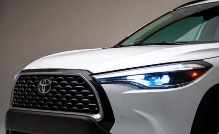 2022 Toyota Corolla Cross (Color: Wind Chill Pearl) Headlight Wallpapers 450x275 (9)