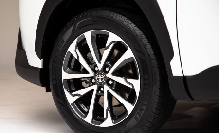 2022 Toyota Corolla Cross (Color: Wind Chill Pearl) Wheel Wallpapers 450x275 (12)