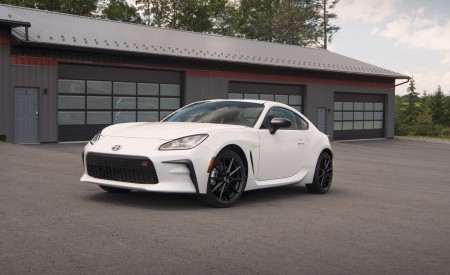 2022 Toyota GR 86 (Color: Halo White) Front Three-Quarter Wallpapers 450x275 (59)