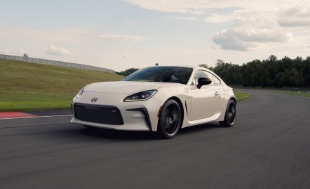 2022 Toyota GR 86 (Color: Halo White) Front Three-Quarter Wallpapers 450x275 (49)