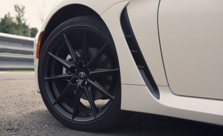 2022 Toyota GR 86 (Color: Halo White) Wheel Wallpapers 450x275 (66)