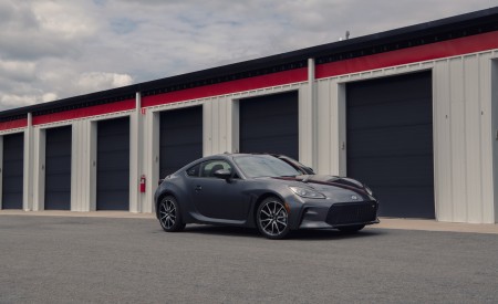 2022 Toyota GR 86 (Color: Raven Black) Front Three-Quarter Wallpapers 450x275 (167)