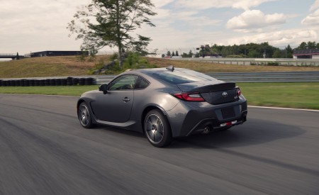 2022 Toyota GR 86 (Color: Raven Black) Rear Three-Quarter Wallpapers 450x275 (161)
