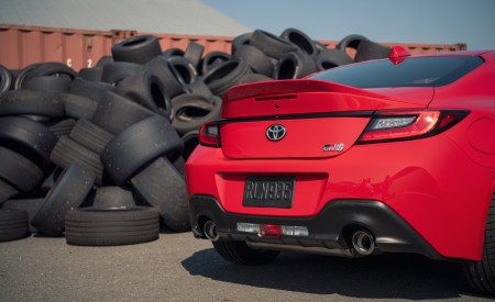 2022 Toyota GR 86 (Color: Track Red) Exhaust Wallpapers 450x275 (30)