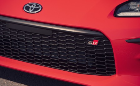 2022 Toyota GR 86 (Color: Track Red) Grill Wallpapers 450x275 (25)