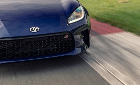 2022 Toyota GR 86 (Color: Trueno Blue) Front Bumper Wallpapers 450x275 (124)