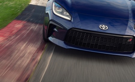 2022 Toyota GR 86 (Color: Trueno Blue) Front Bumper Wallpapers 450x275 (125)