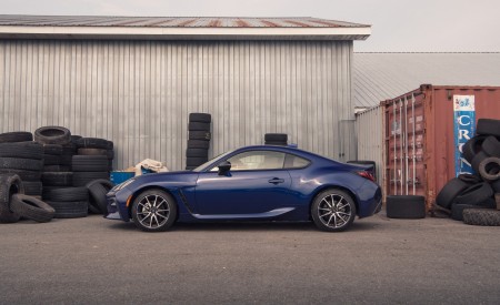 2022 Toyota GR 86 (Color: Trueno Blue) Side Wallpapers 450x275 (123)